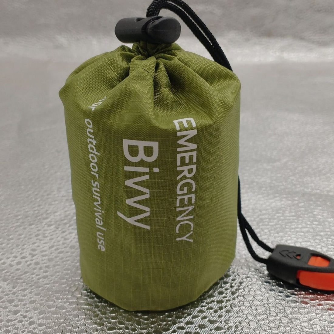 Emergency Survival Sleeping Bag for Women: A Lightweight Essential for Outdoor & Emergency Preparedness